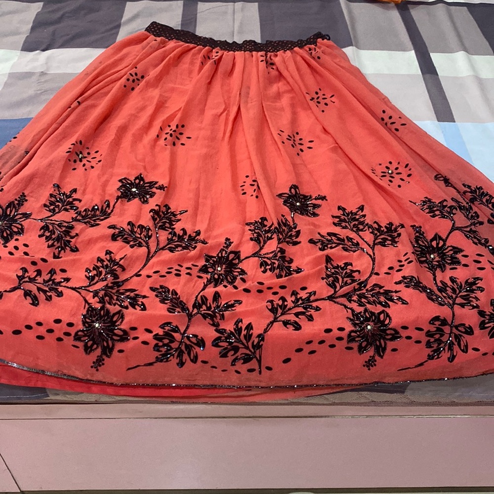 Shimmery georgette fabric lehenga with cut-dana work &crop top n V shaped stole - Picture 6 of 17